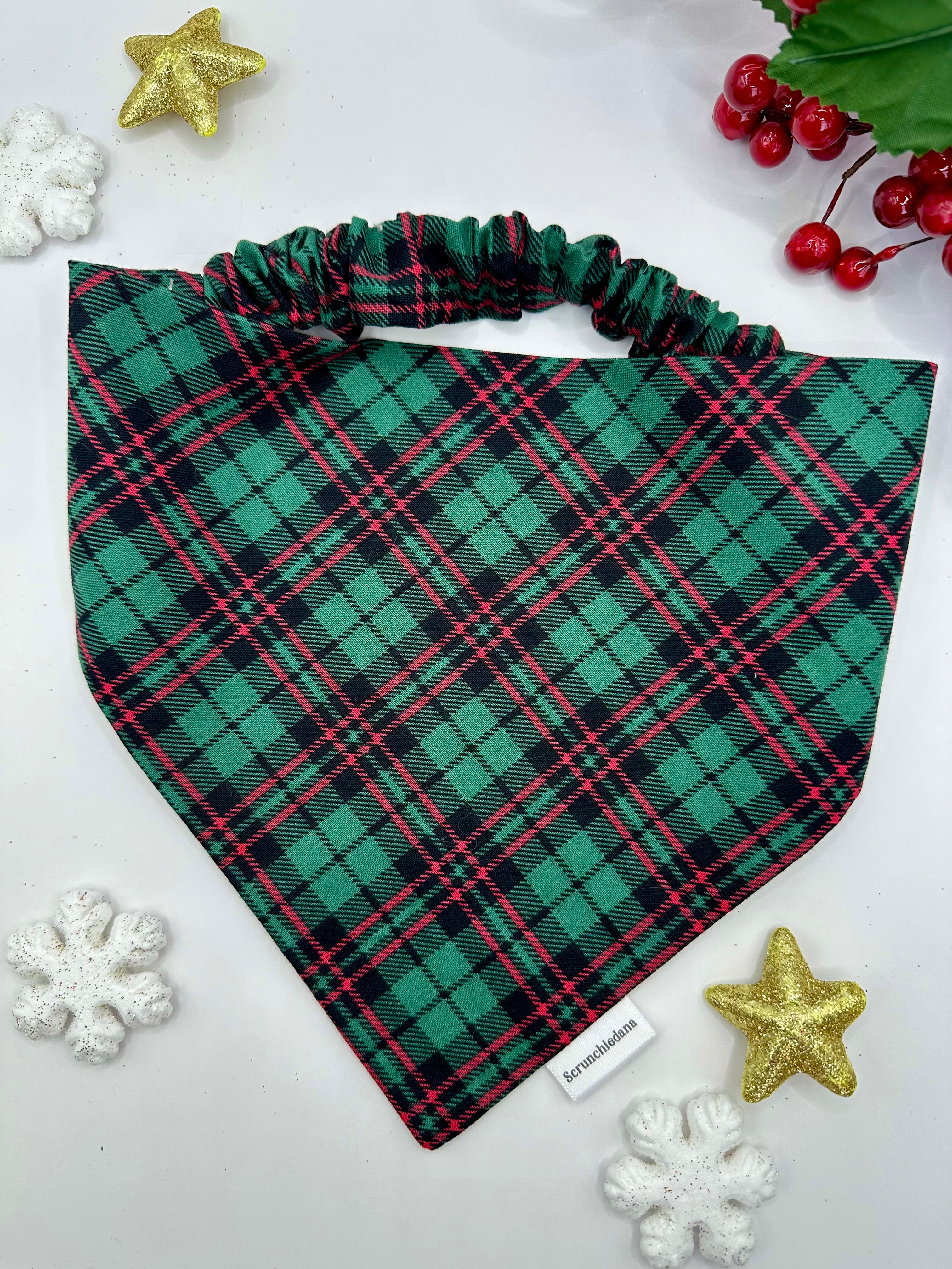 Holly Jolly Plaid Scrunchiedana