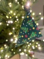 Load image into Gallery viewer, Pupmas Trees Scrunchiedana®

