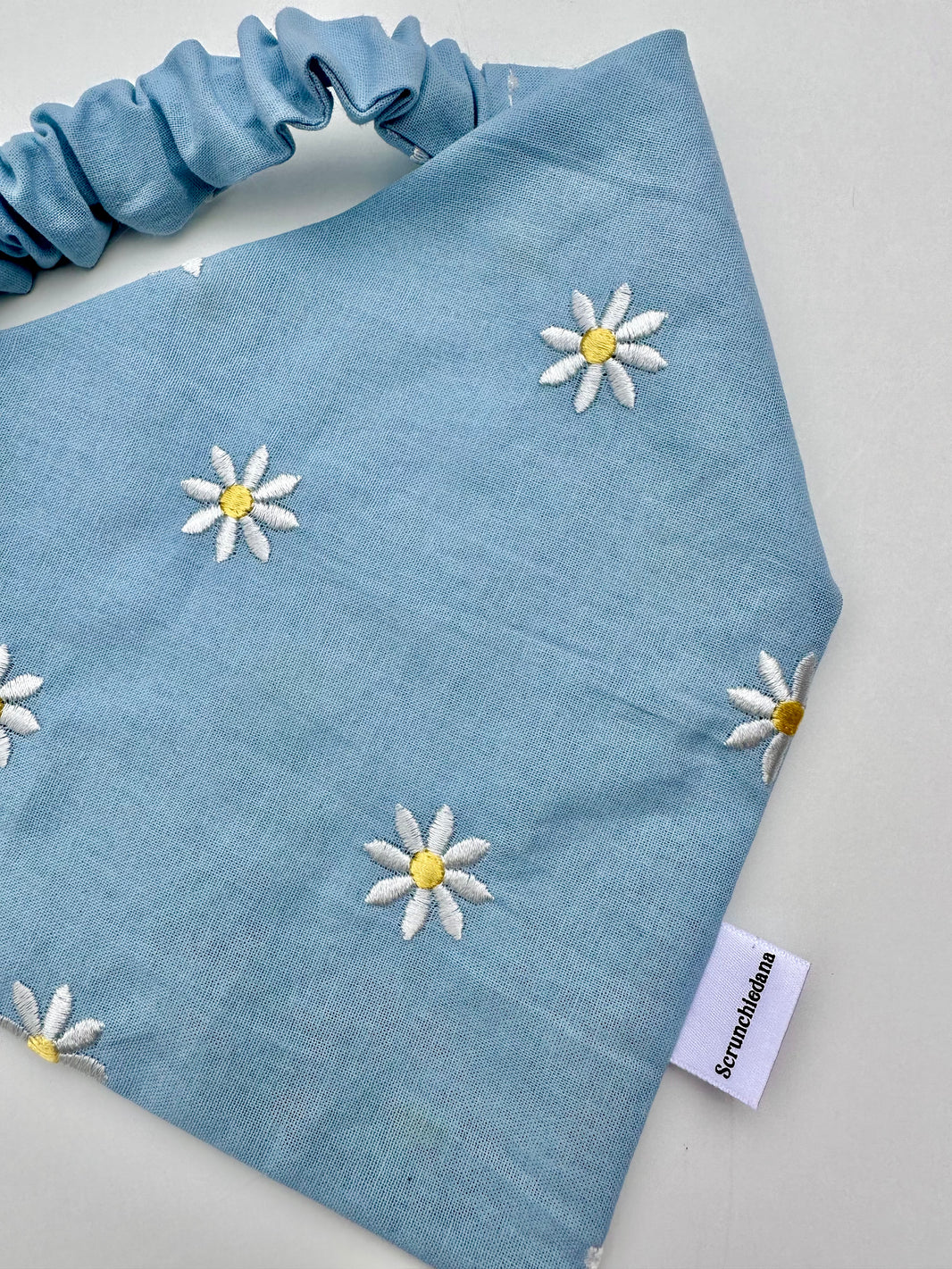 Bloom Blue Scrunchiedana